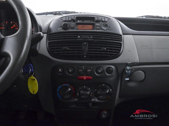 FIAT Punto usata 14
