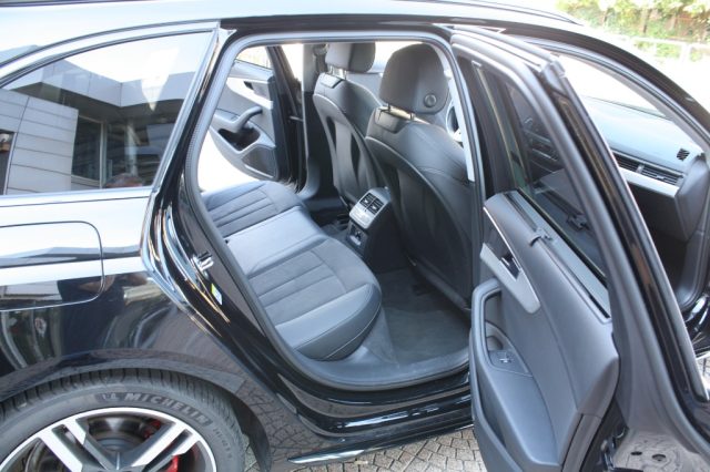 AUDI A4 usata, con Fari LED