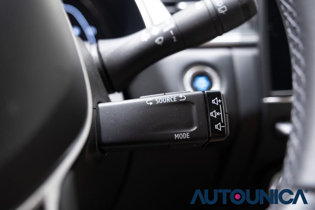 RENAULT Captur usata, con Autoradio digitale