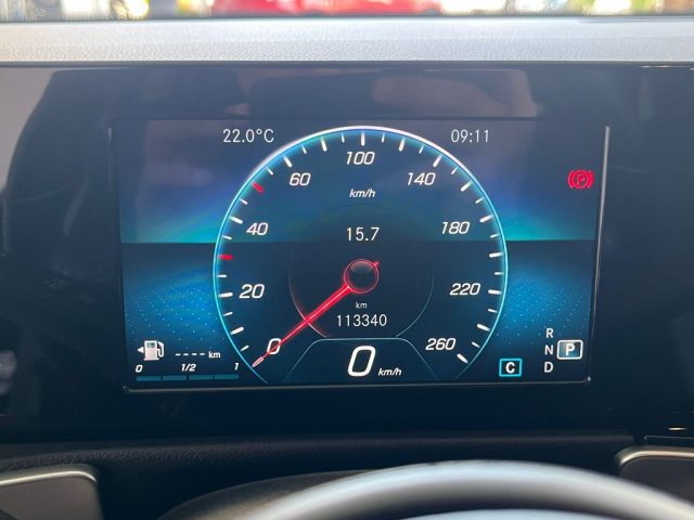 MERCEDES-BENZ GLB 200 usata, con Cruise Control