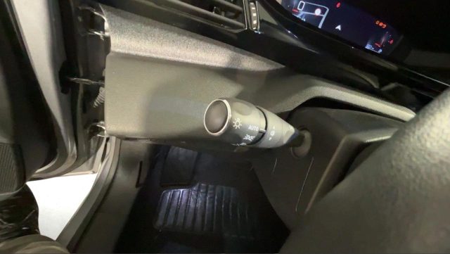 PEUGEOT 308 usata, con ESP
