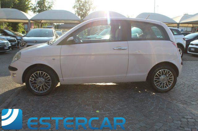 LANCIA Ypsilon usata, con MP3