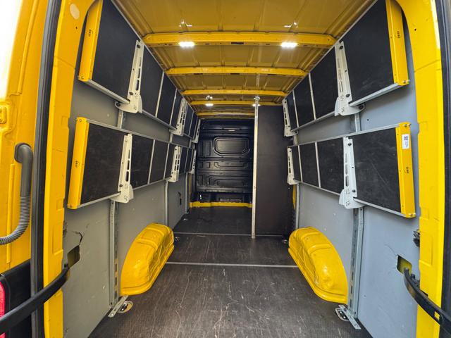 VOLKSWAGEN Crafter usata, con Airbag Passeggero