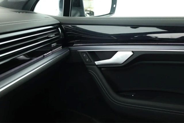 VOLKSWAGEN Touareg usata, con Servosterzo