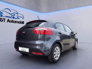 KIA Rio usata, con Autoradio