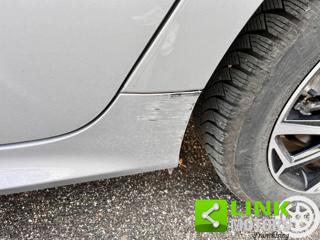 TOYOTA Yaris usata 31