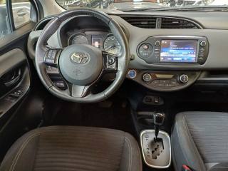 TOYOTA Yaris usata, con USB