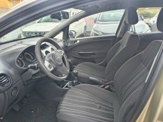OPEL Corsa usata, con Climatizzatore