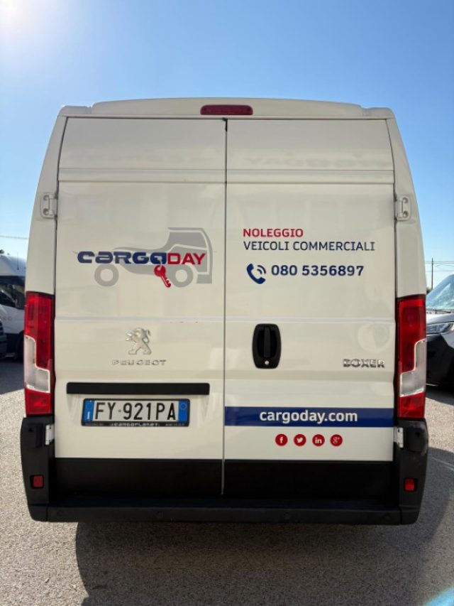 PEUGEOT Boxer usata, con Autoradio
