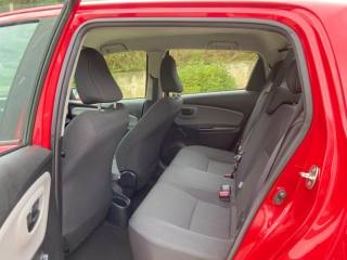 TOYOTA Yaris usata, con Specchietti laterali elettrici