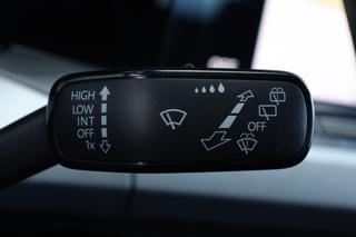 VOLKSWAGEN Golf Variant usata, con Volante in pelle