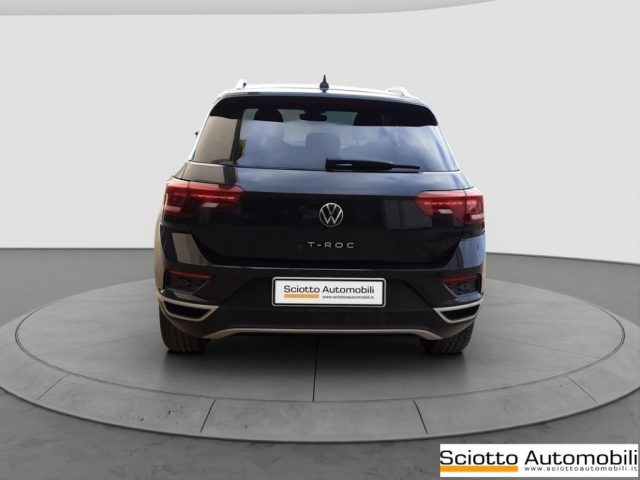 VOLKSWAGEN T-Roc usata, con Autoradio