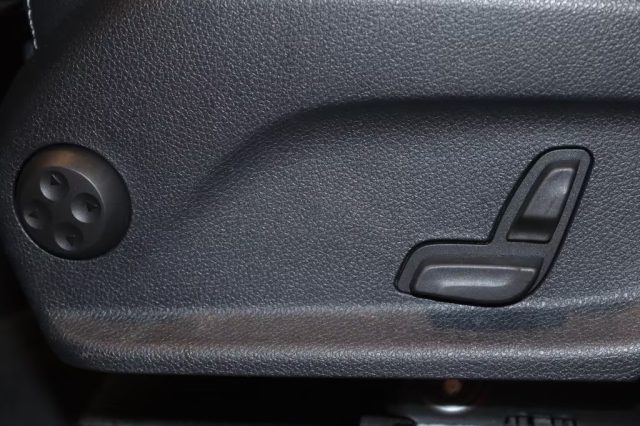 MERCEDES-BENZ GLC 300 usata, con Controllo trazione