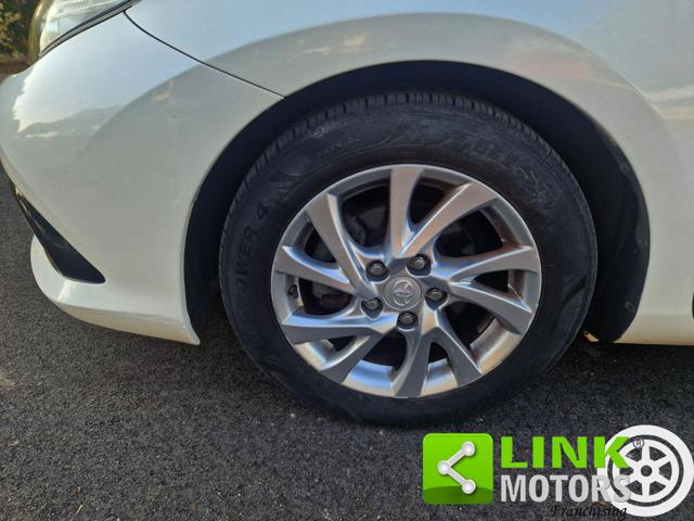 TOYOTA Auris usata, con Cerchi in lega