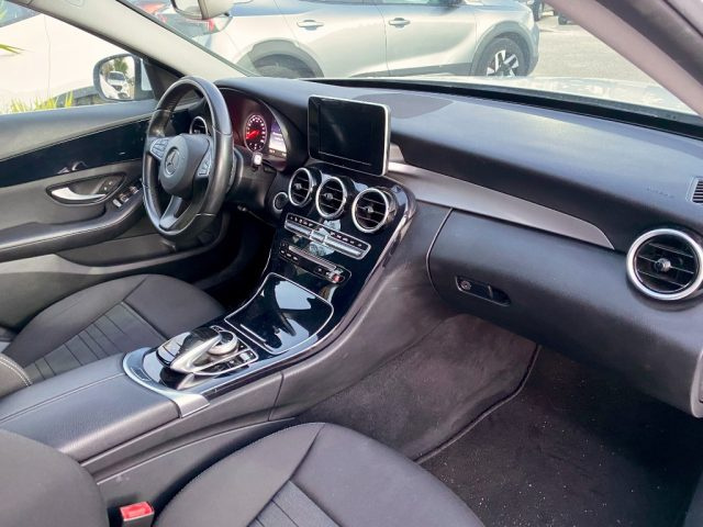 MERCEDES-BENZ C 200 usata, con Chiusura centralizzata