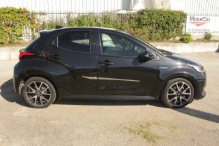 TOYOTA Yaris usata, con Bracciolo