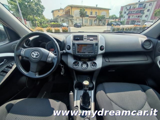 TOYOTA RAV 4 usata, con Cerchi in lega
