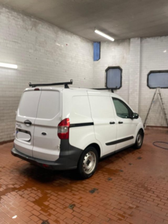 FORD Transit Courier usata, con Luce d