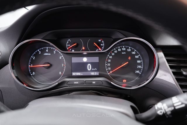 OPEL Crossland usata, con Volante in pelle