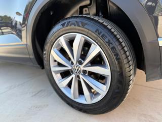 VOLKSWAGEN T-Roc usata 24