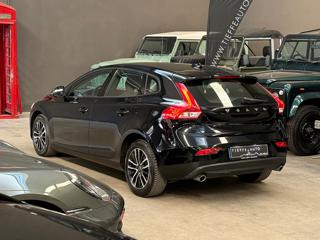 VOLVO V40 usata, con Autoradio