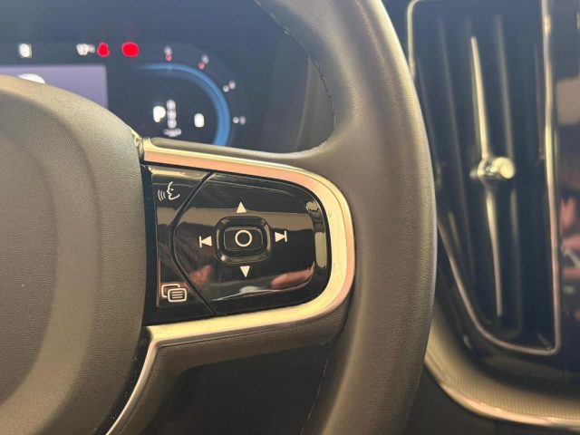 VOLVO XC60 usata, con Autoradio digitale