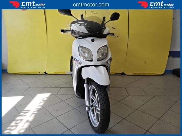 YAMAHA Xenter 150 usata 1