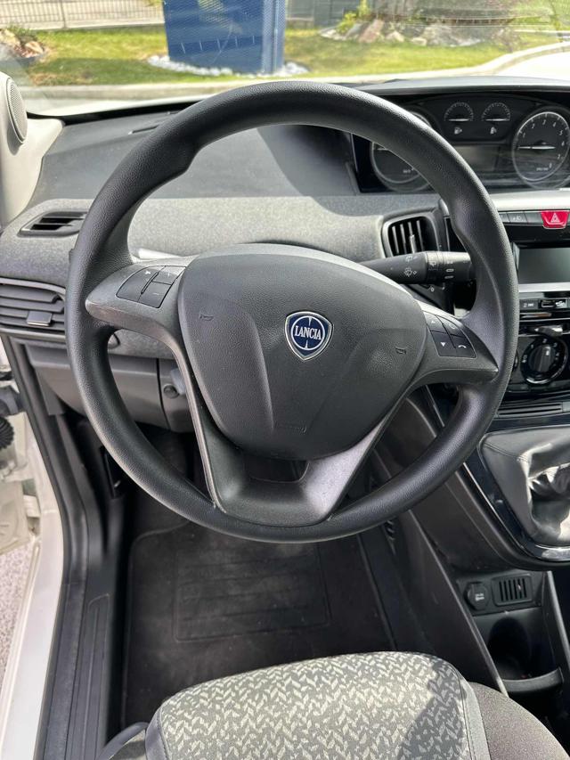 LANCIA Ypsilon usata, con Volante multifunzione