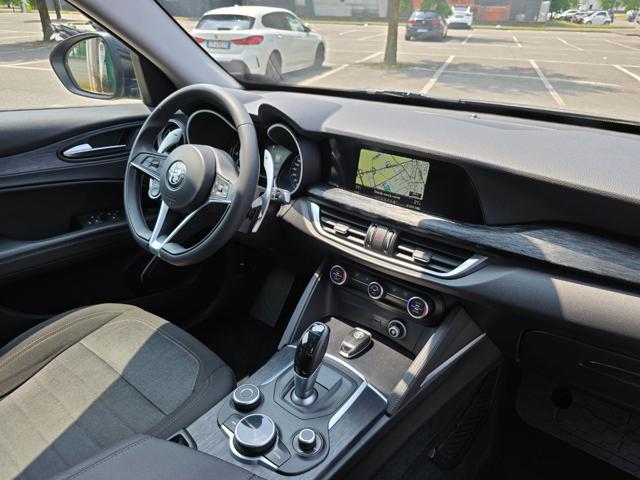 ALFA ROMEO Stelvio usata, con Sensori di parcheggio posteriori