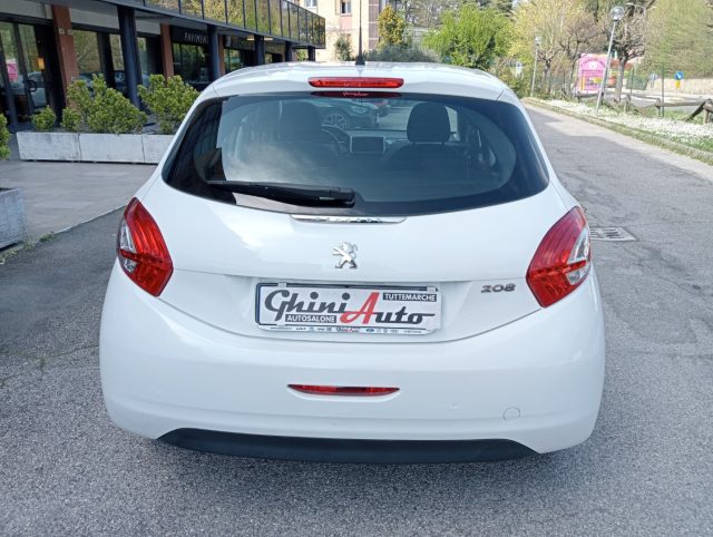 PEUGEOT 208 usata, con Autoradio