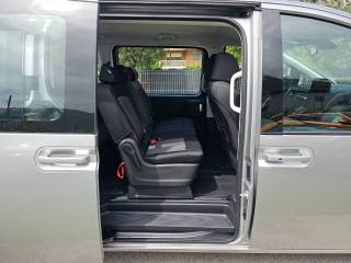 HYUNDAI Staria usata, con Sistema di navigazione