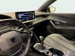 PEUGEOT 2008 usata, con Sensori di parcheggio anteriori