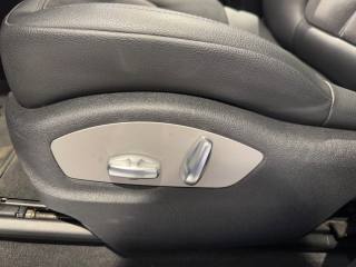 PORSCHE Macan usata, con USB