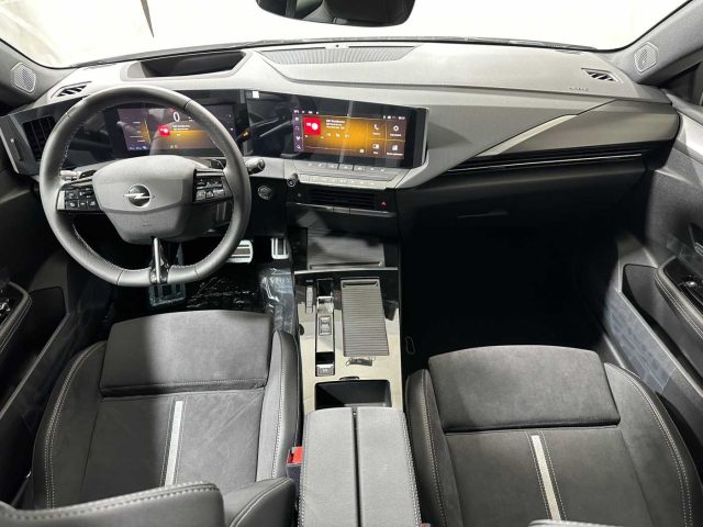 OPEL Astra usata, con Interni in pelle