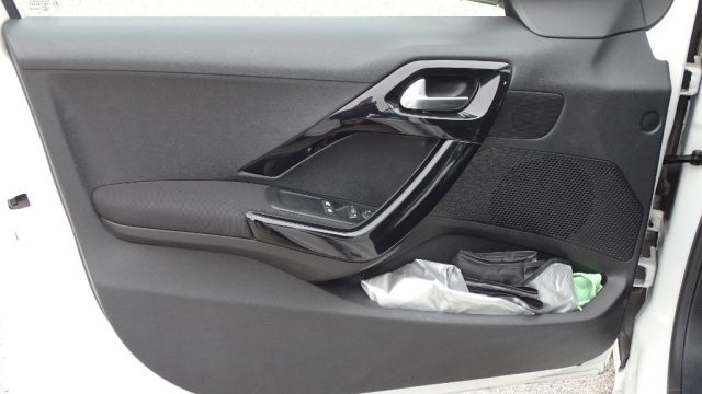 PEUGEOT 208 usata 47