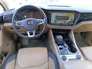 VOLKSWAGEN Touareg usata, con ESP