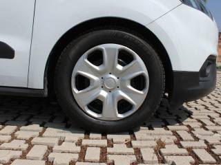 FORD Transit Courier usata, con Airbag Passeggero