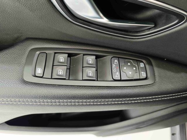 RENAULT Grand Scenic usata, con Bluetooth