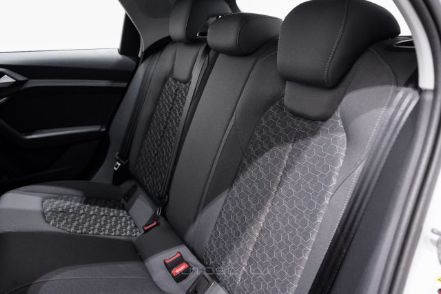 AUDI A1 usata, con Sensori di parcheggio posteriori