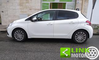 PEUGEOT 208 usata, con Alzacristalli elettrici