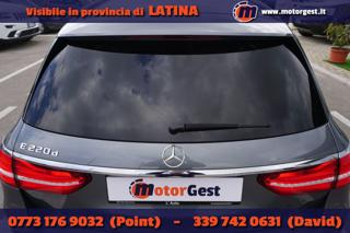 MERCEDES-BENZ E 220 usata, con Specchietti laterali elettrici