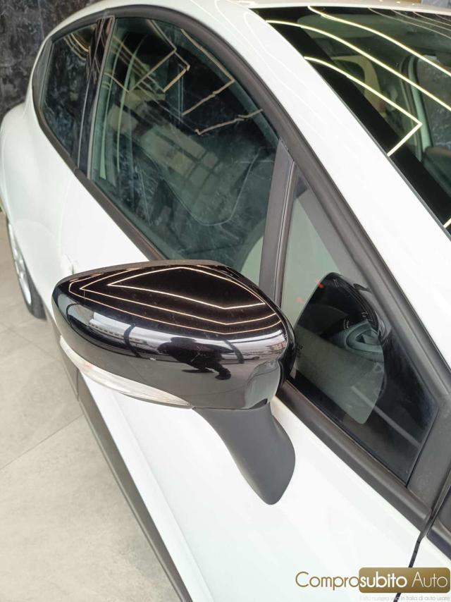 RENAULT Clio usata 27