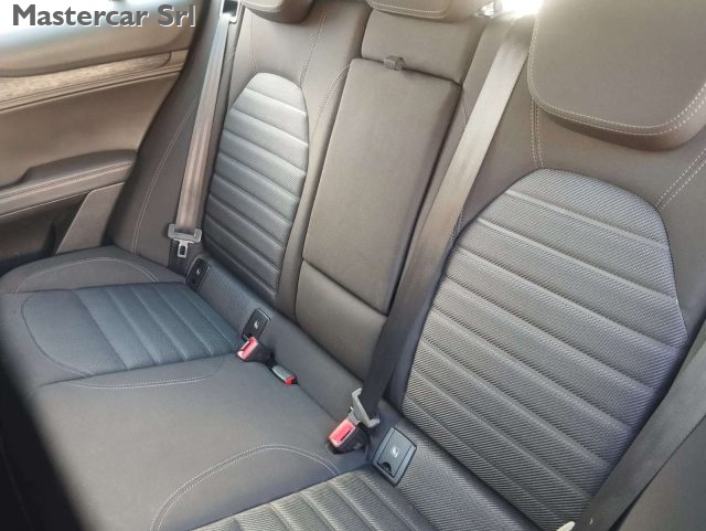 ALFA ROMEO Stelvio usata, con Fari LED