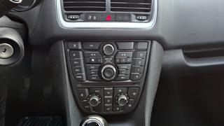 OPEL Meriva usata, con Autoradio digitale