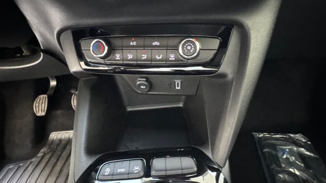 OPEL Corsa usata, con Boardcomputer