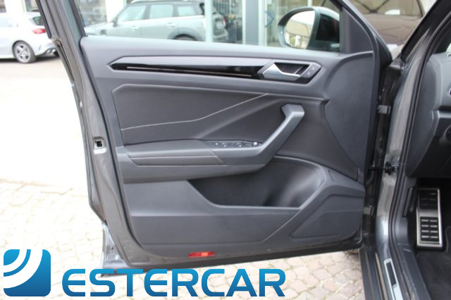 VOLKSWAGEN T-Roc usata, con Riconoscimento dei segnali stradali