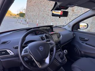 LANCIA Ypsilon usata, con Controllo trazione
