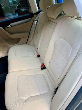 VOLKSWAGEN Passat usata, con Climatizzatore