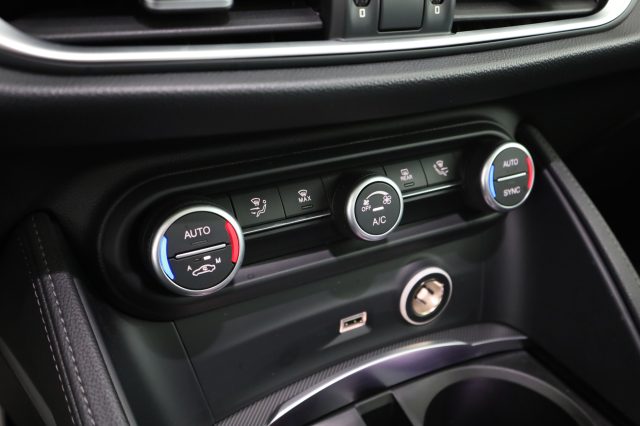 ALFA ROMEO Stelvio usata 12