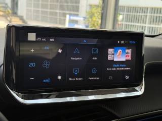PEUGEOT 2008 usata, con Sensori di parcheggio posteriori